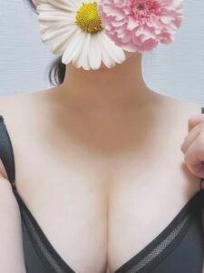 明日出勤しますっ(江藤亜美)